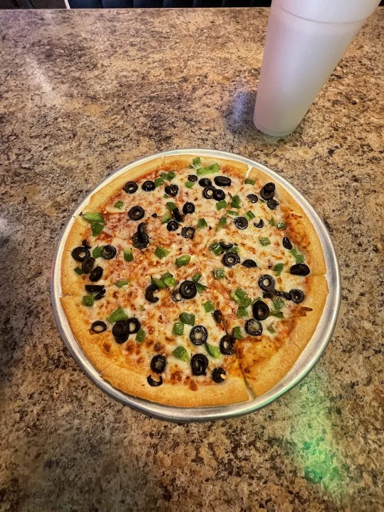 Cheese Pizza with Green Peppers and Olives